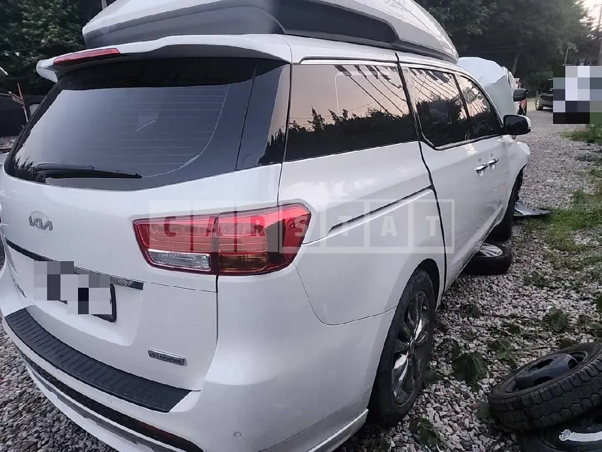 Photo 2 of 17: 2017 Kia Carnival High Rimmujin — Korean insurance auction