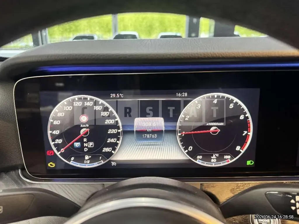 Photo 2 of 48: 2019 Mercedes-Benz E300 4Matic — Korean insurance auction