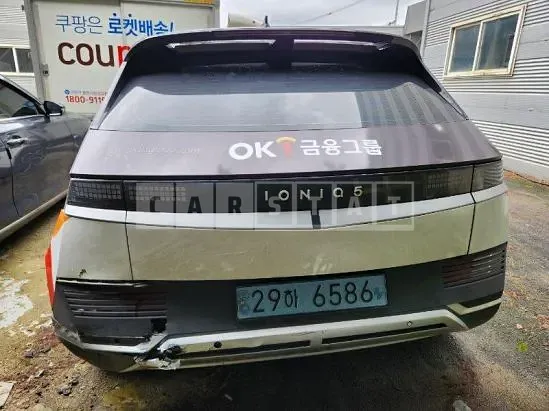 Photo 2 of 40: 2022 Hyundai IONIQ 5, VIN KMHKN81BFNU051505 — Korean insurance auction