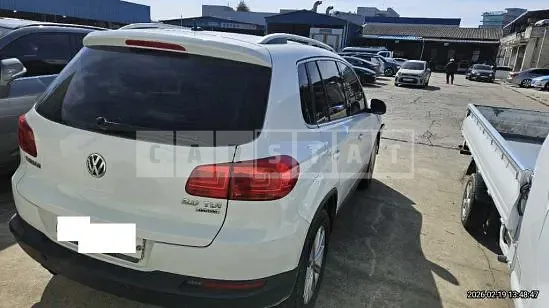 Photo 2 of 26: 2015 Volkswagen Tiguan 2.0 TDI Blue Motion — Korean insurance auction