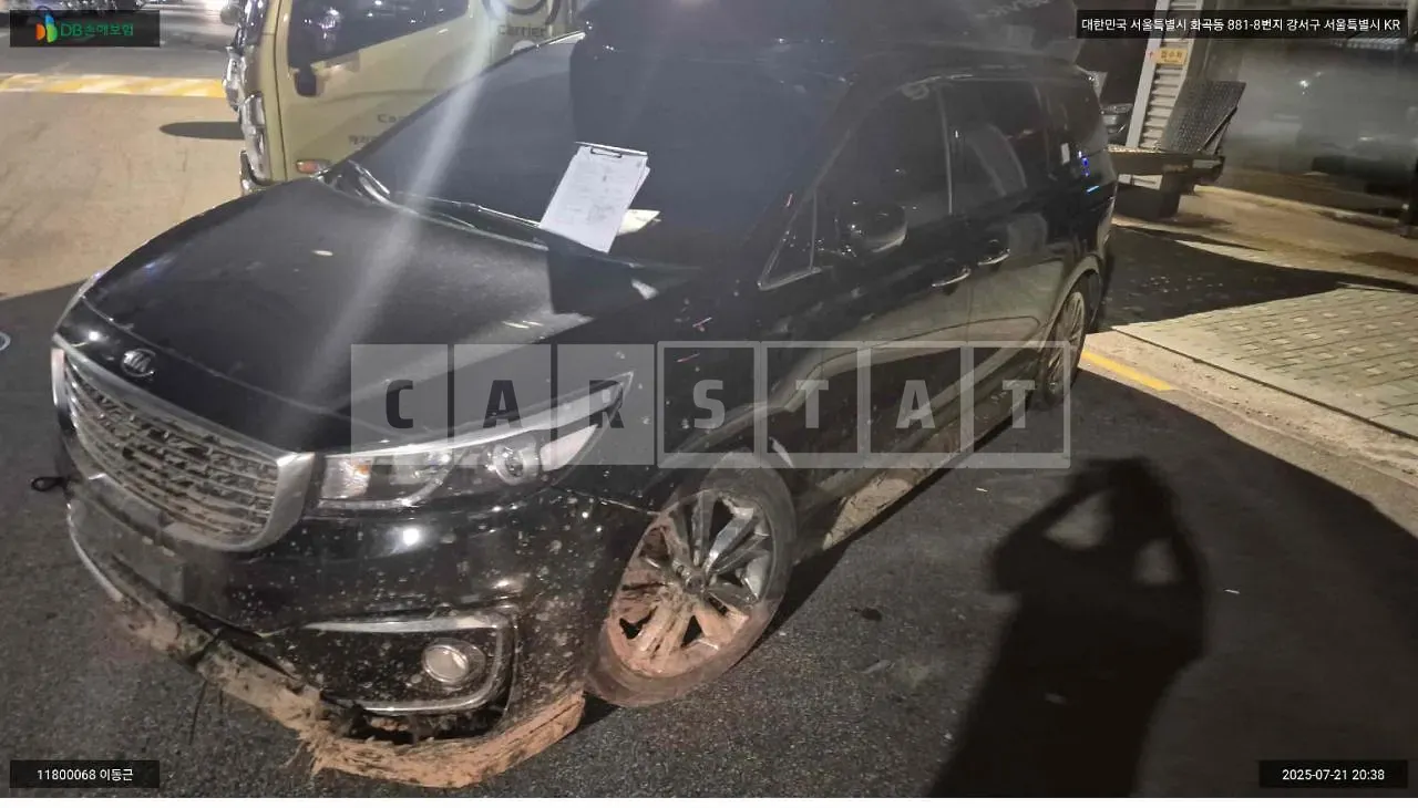 Photo 2 of 18: 2018 Kia Carnival High Limousine, VIN KNAMC81ABJS444899 — Korean insurance auction