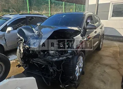 Photo 1 of 27: 2019 Hyundai Tucson, VIN KMHJ3817GKU064222 — Korean insurance auction