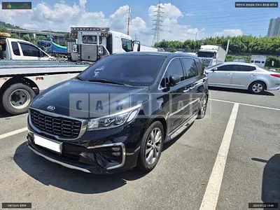 Photo 1 of 10: 2018 Kia Carnival, VIN KNAMC81ABKS495198 — Korean insurance auction