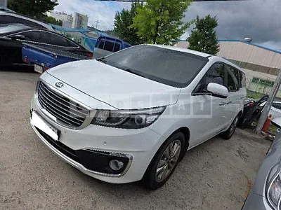 Photo 1 of 26: 2015 Kia Carnival 2.2 (Diesel, 9 Seater), VIN KNAMC81ABFS081325 — Korean insurance auction