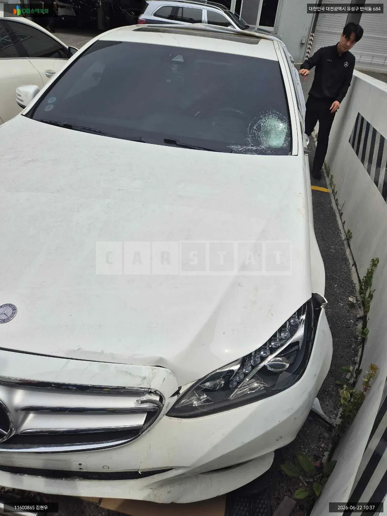 Photo 2 of 7: 2015 Mercedes-Benz E220 BlueTec, VIN WDDHF0AB7GB179983 — Korean insurance auction