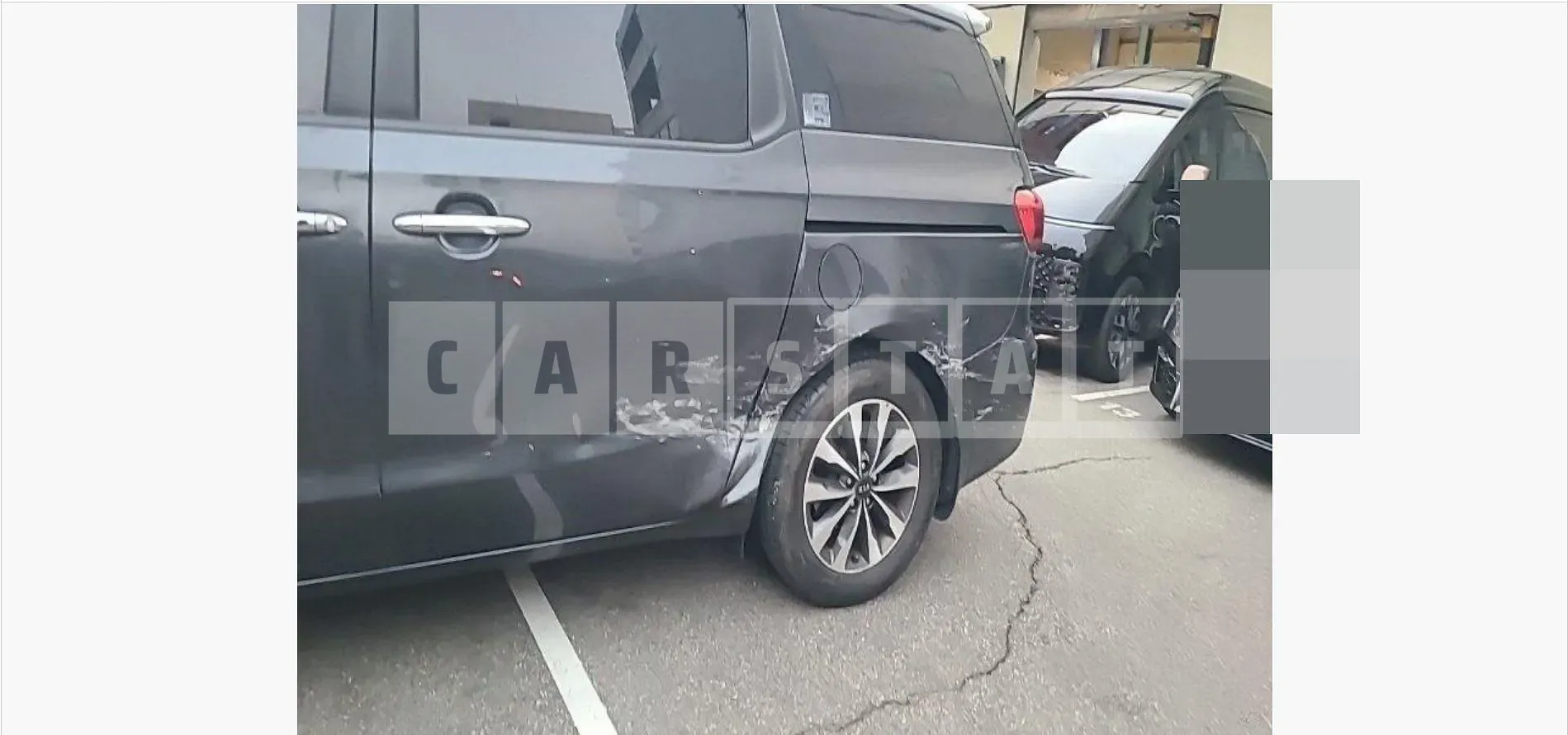 Photo 2 of 21: 2015 Kia Carnival 9 Seater — Korean insurance auction