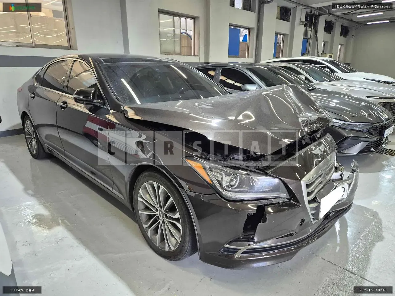 Photo 2 of 13: 2015 Hyundai Genesis, VIN KMHGN4JE8FU068433 — Korean insurance auction