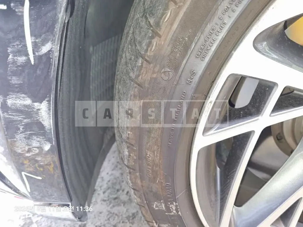 Photo 2 of 2: 2022 Genesis (parts) G90 Headlamp, Wheel — Korean insurance auction