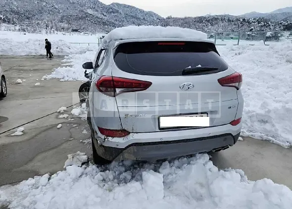 Photo 2 of 7: 2016 Hyundai Tucson, VIN KMHJ381ABGU012957 — Korean insurance auction