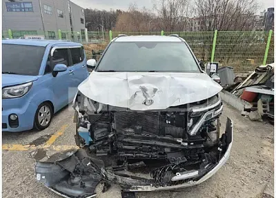 Photo 1 of 14: 2021 Kia Carnival — Korean insurance auction