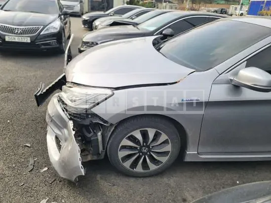 Photo 2 of 29: 2017 Honda Accord Hybrid, VIN JHMCR6650H0201983 — Korean insurance auction