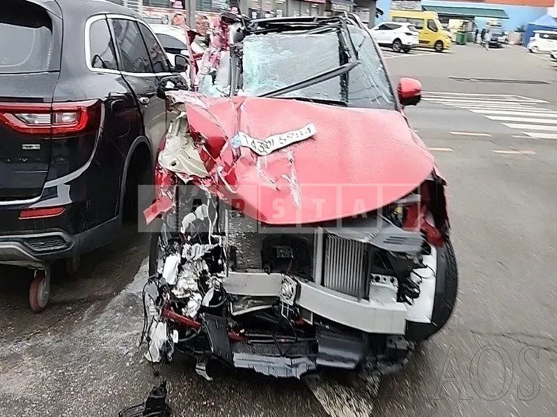 Photo 2 of 50: 2023 Kia Sorento, VIN KNARJ81GDPA178073 — Korean insurance auction