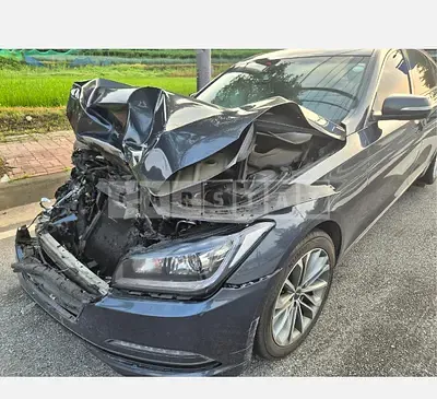 Photo 1 of 8: 2016 Genesis Dh 3.3 — Korean insurance auction