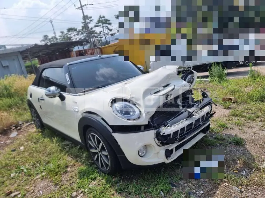 Photo 2 of 7: 2016 MINI Cooper S Convertible — Korean insurance auction