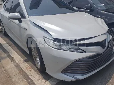 Photo 2 of 48: 2018 Toyota Camry Hybrid, VIN JTNB21HK6J3000773 — Korean insurance auction
