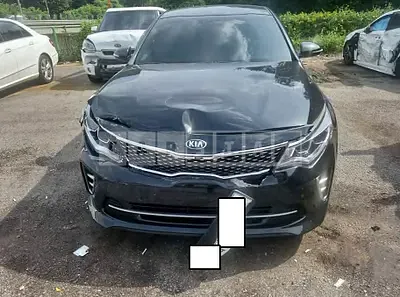 Photo 1 of 9: 2017 Kia K5, VIN KNAGX411BHA154517 — Korean insurance auction