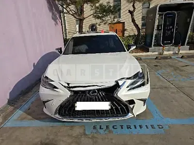 Photo 1 of 15: 2023 Lexus ES300h — Korean insurance auction