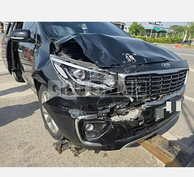 Photo 1 of 9: 2019 Kia Carnivals — Korean insurance auction