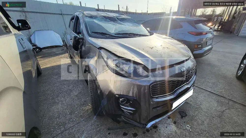 Photo 2 of 20: 2015 Kia Sportage, VIN KNAPM813BGK004113 — Korean insurance auction