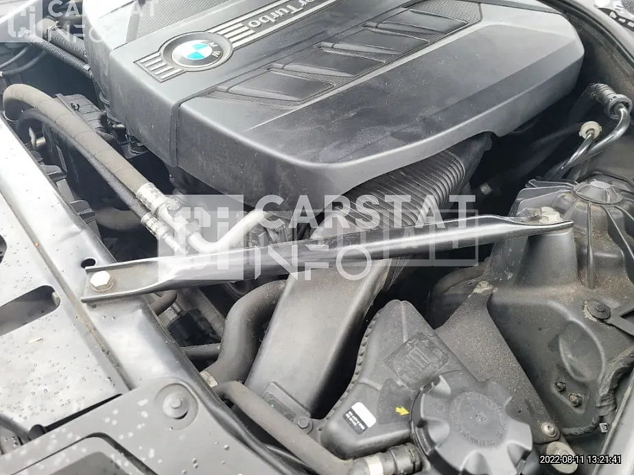 Photo 2 of 25: 2014 BMW Calm 520d xDrive — Korean insurance auction