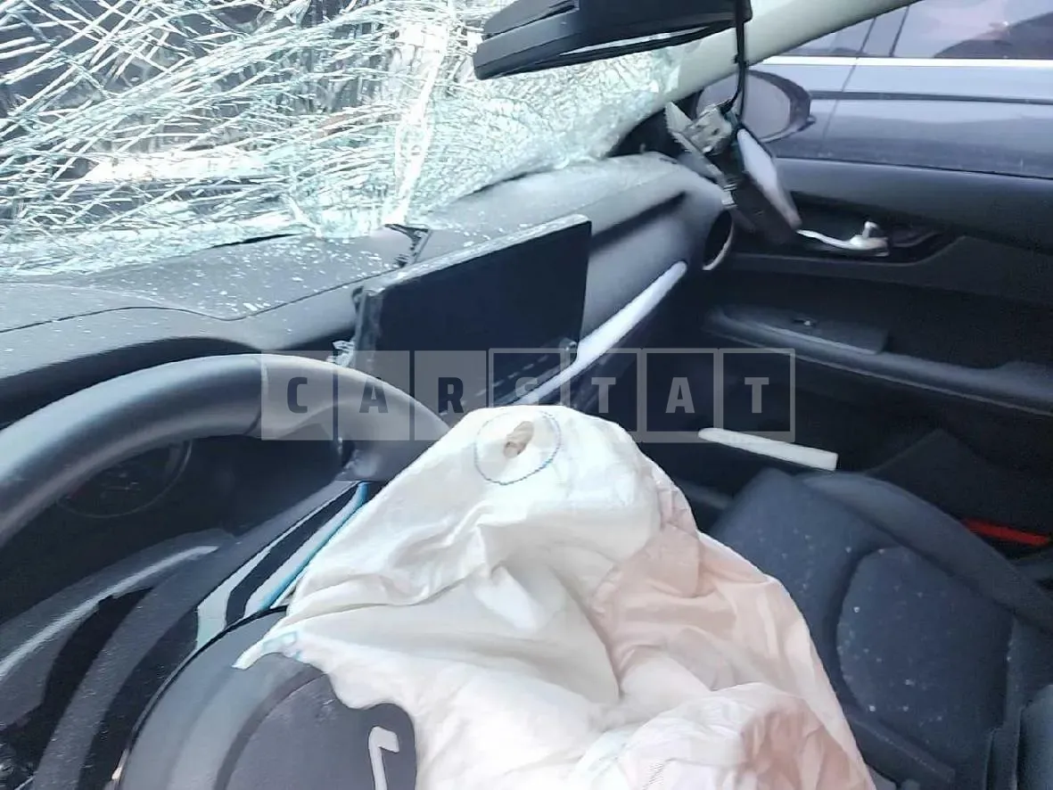 Photo 2 of 20: 2021 Kia K3 1.6 — Korean insurance auction
