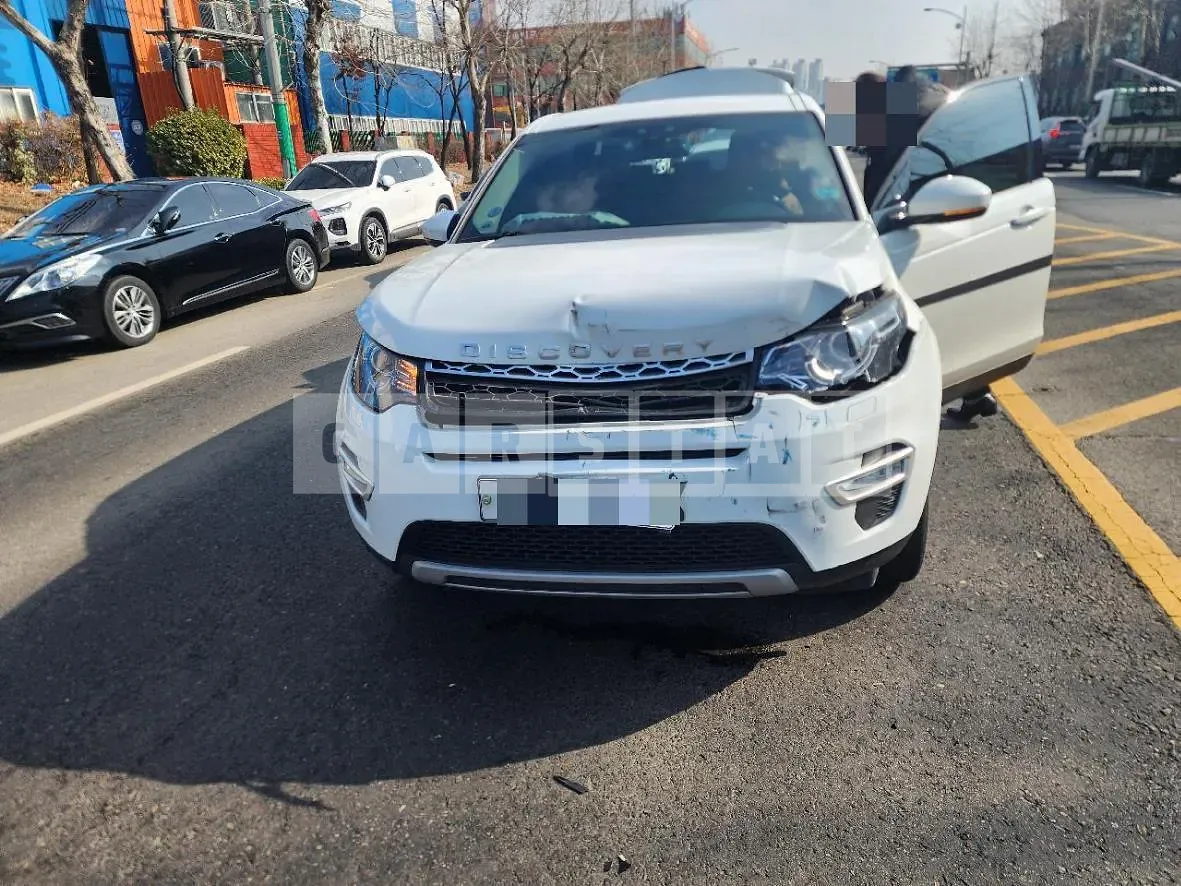 Photo 2 of 17: 2016 Land Rover Discovery Sport 2.0d, VIN SALCA2BN0GH583818 — Korean insurance auction