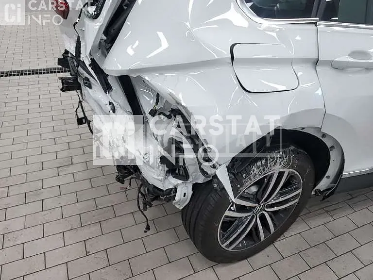 Photo 2 of 28: 2021 Volkswagen Tiguan 2.0TDI 4MOTION, VIN WVGZZZ5NZMW557958 — Korean insurance auction