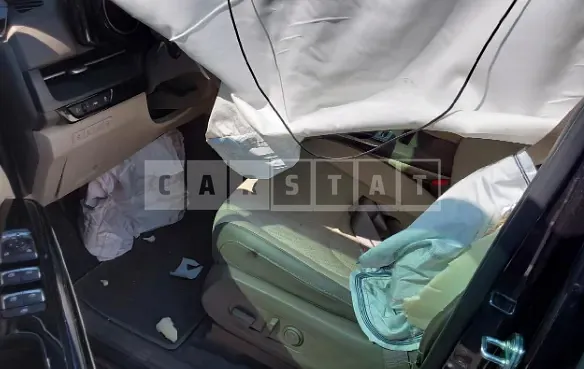 Photo 2 of 35: 2021 Kia Carnival, VIN KNANC81BBMS040170 — Korean insurance auction