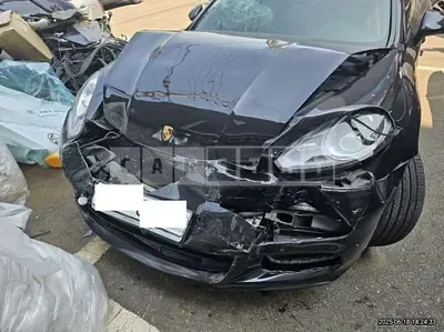 Photo 1 of 23: 2016 Porsche Panamera 4 — Korean insurance auction