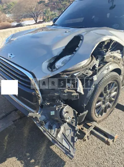 Photo 1 of 9: 2018 MINI Cooper Five-Door, VIN WMWXU1109J2H33290 — Korean insurance auction