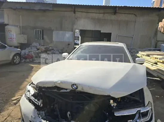 Photo 2 of 29: 2021 BMW 520i — Korean insurance auction