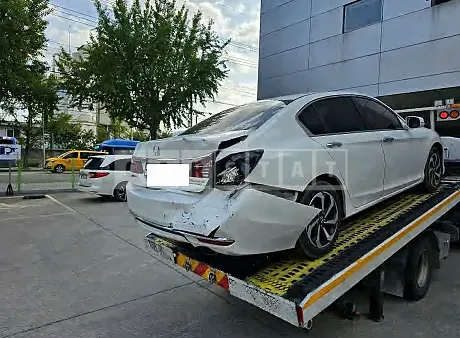 Photo 2 of 14: 2017 Honda Accord 2.4 — Korean insurance auction