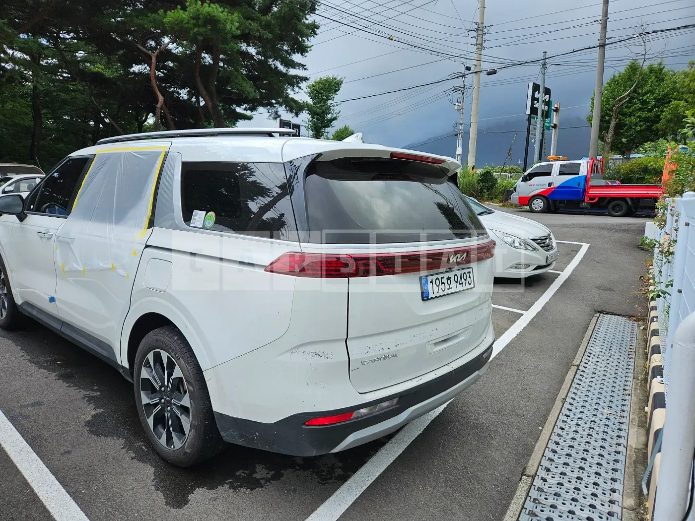 Photo 2 of 14: 2023 Kia Carnival, VIN KNANB81BBPS382363 — Korean insurance auction
