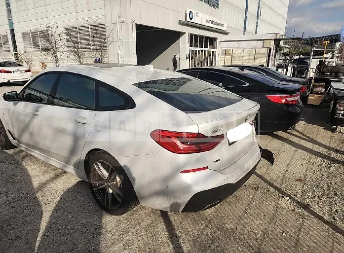 Photo 2 of 12: 2020 BMW 630i xDrive M Sport Package, VIN WBA81BP01LCE89951 — Korean insurance auction