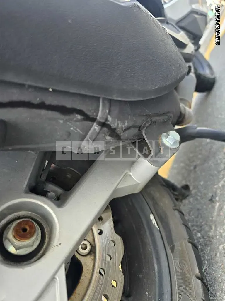 Photo 2 of 44: 2023 Honda (Two-Wheel) ADV125 — Korean insurance auction