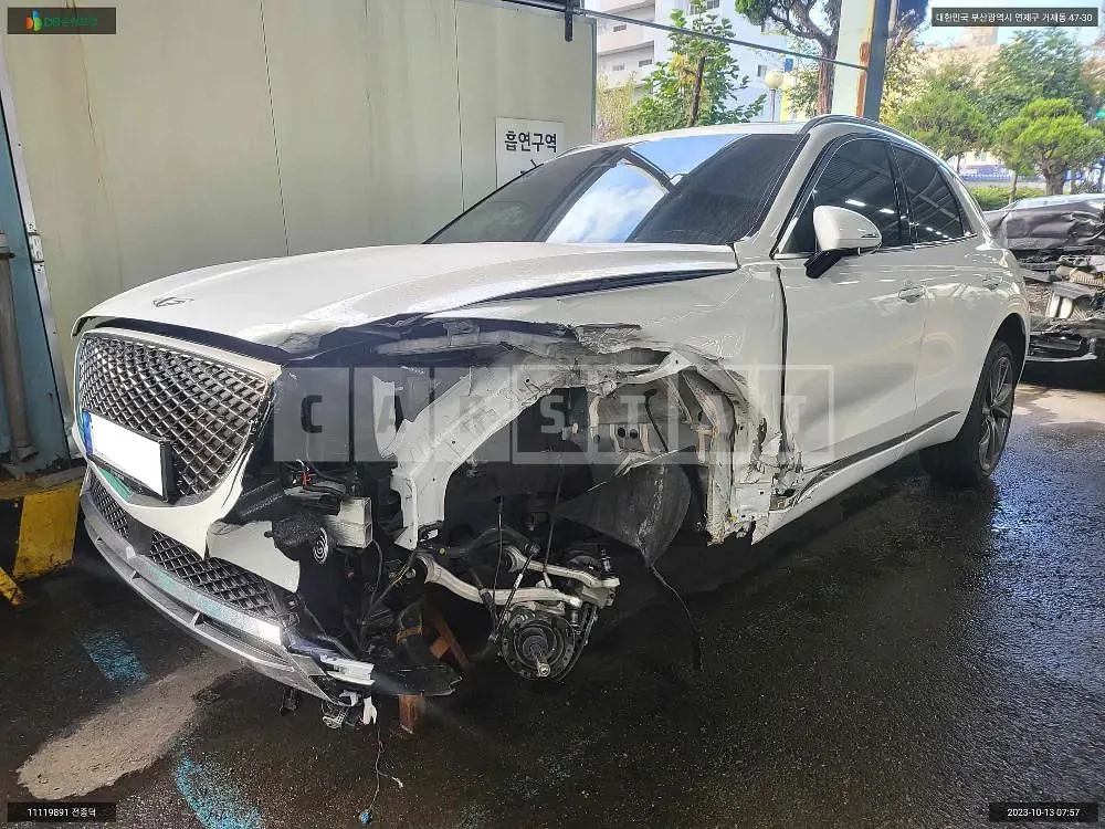 Photo 2 of 26: 2023 Genesis GV70, VIN KMTMA81BBPU132090 — Korean insurance auction
