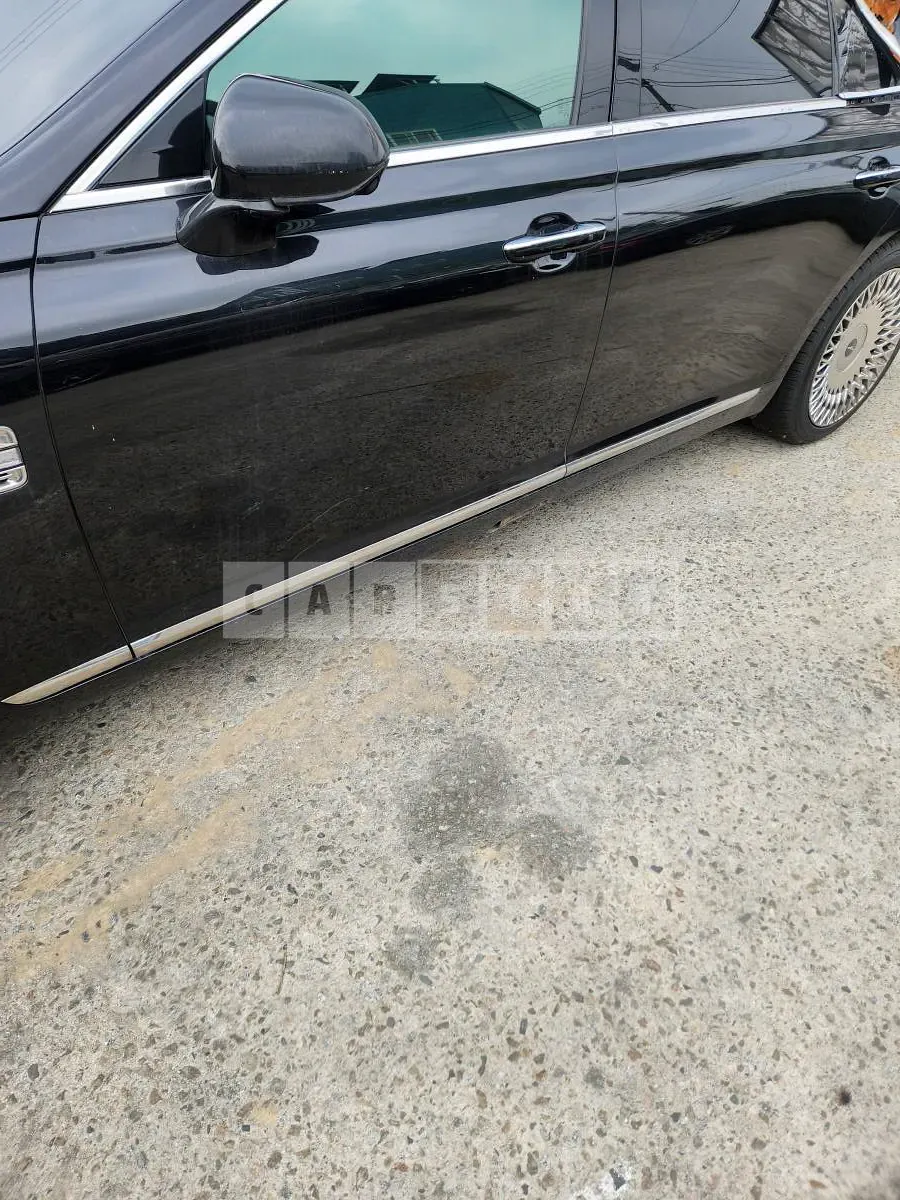 Photo 2 of 38: 2018 Genesis G90 3.8, VIN KMHG341DDKU057708 — Korean insurance auction