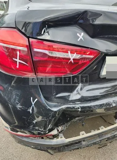 Photo 2 of 30: 2018 BMW X6 xDrive30d, VIN WBAKV2101J0Y41229 — Korean insurance auction