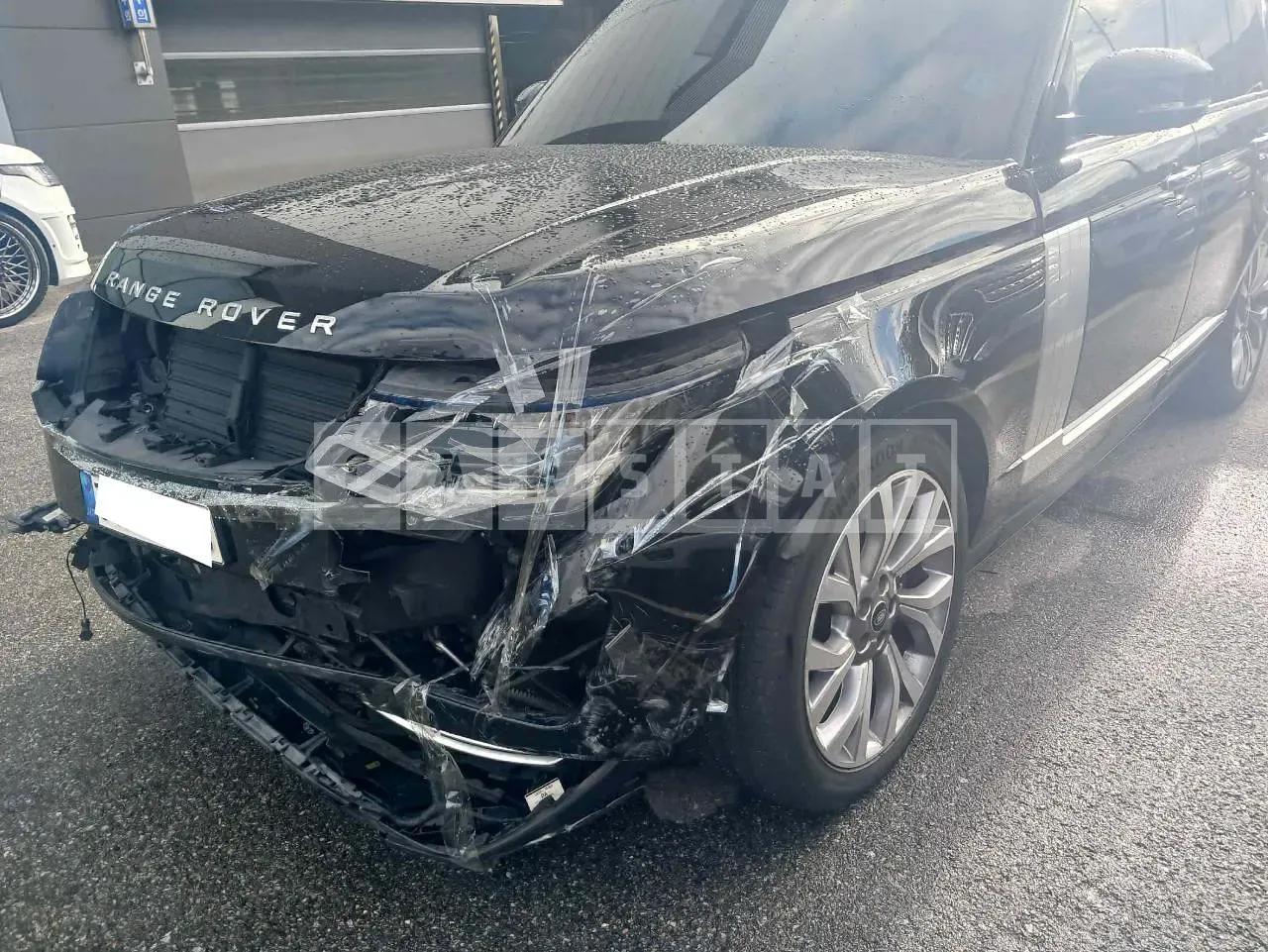 Photo 2 of 30: 2021 Land Rover Range Rover D350, VIN SALGA2BW3MA450064 — Korean insurance auction
