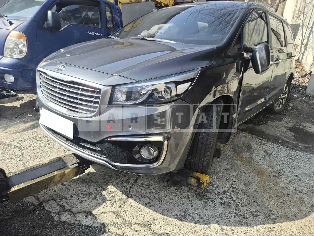 Photo 2 of 20: 2016 Kia Carnival, VIN KNAMB81ABHS294420 — Korean insurance auction