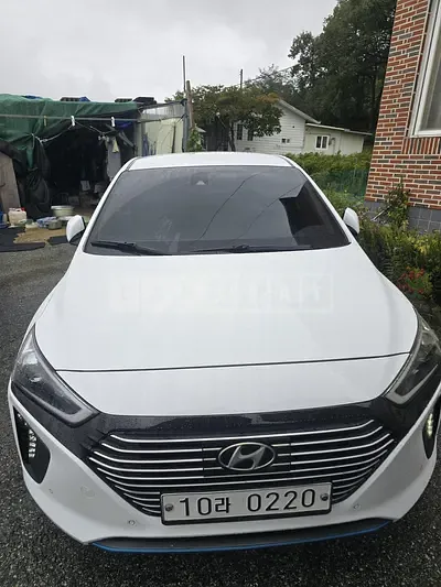 Photo 1 of 7: 2016 Hyundai IONIQ Hybrid, VIN KMHC051CGHU010153 — Korean insurance auction