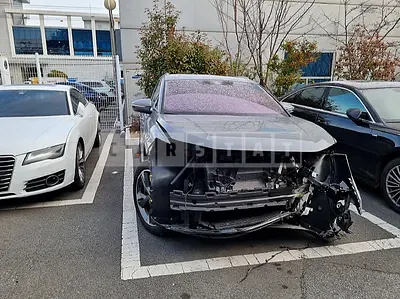 Photo 1 of 30: 2022 Audi Q4 e-tron 40, VIN WAUZZZFZ7NP041356 — Korean insurance auction