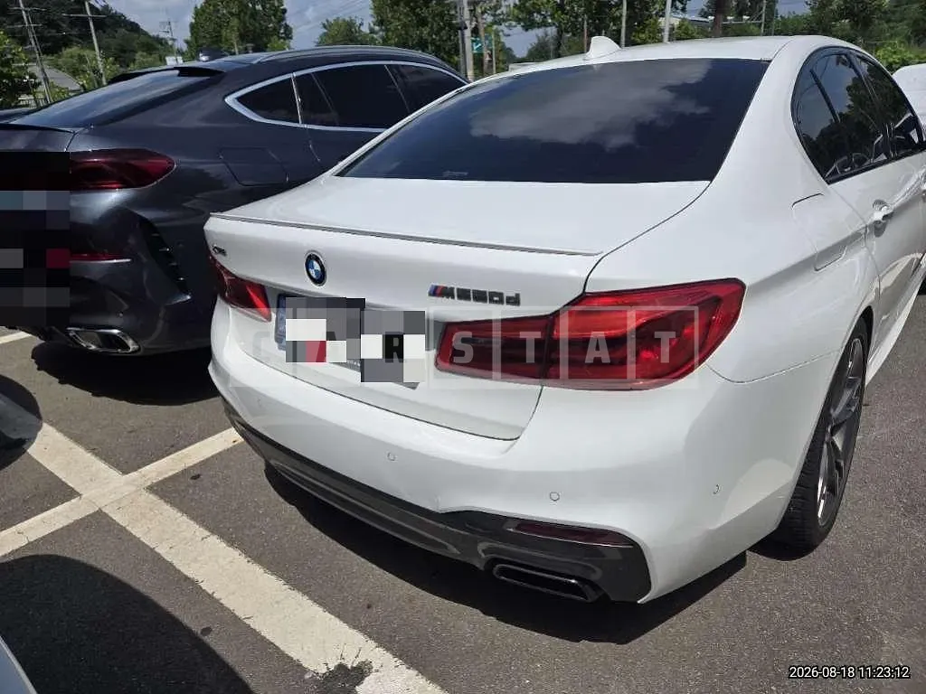 Photo 2 of 23: 2018 BMW M550d xDrive — Korean insurance auction