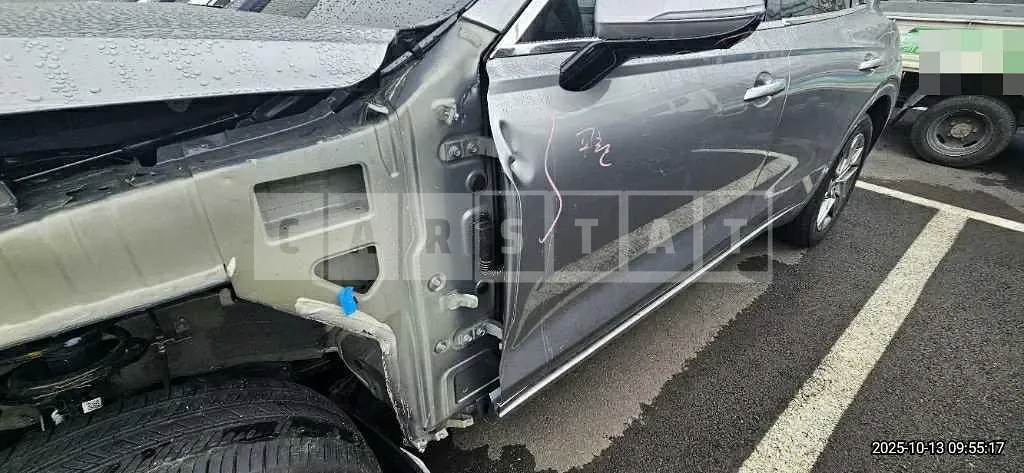 Photo 2 of 22: 2023 Genesis GV70 AWD — Korean insurance auction
