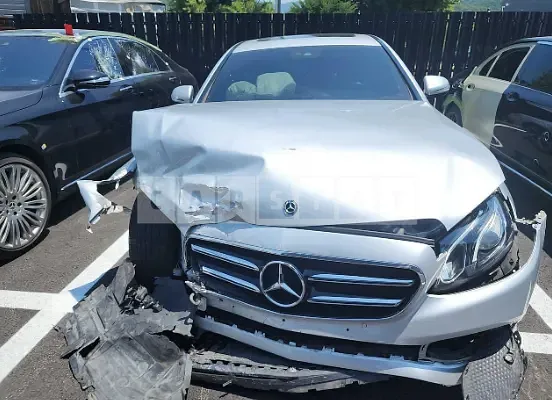 Photo 2 of 50: 2020 Mercedes-Benz E250 — Korean insurance auction