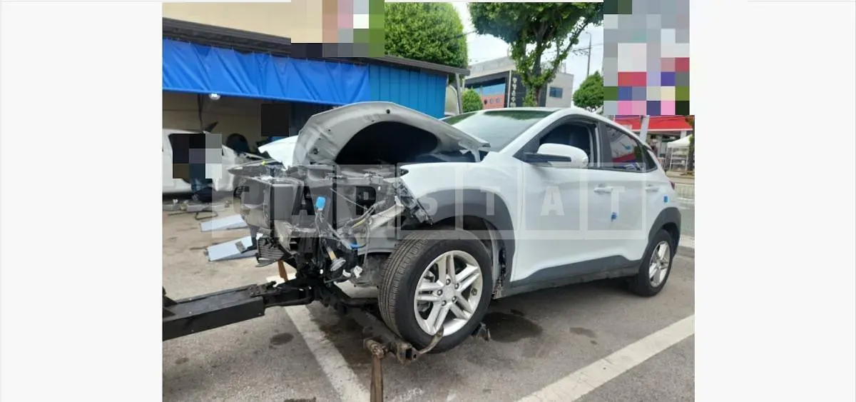 Photo 2 of 8: 2020 Hyundai Kona — Korean insurance auction