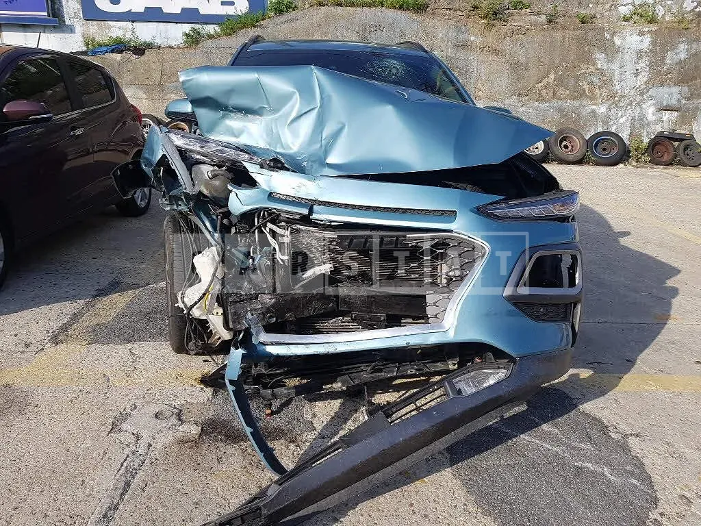 Photo 2 of 15: 2019 Hyundai Kona, VIN KMHK4815GLU479034 — Korean insurance auction