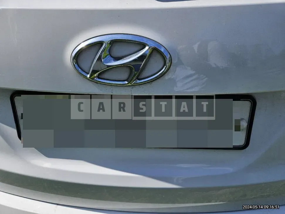 Photo 2 of 17: 2015 Hyundai Santa Fe DM — Korean insurance auction
