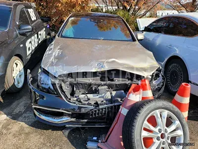 Photo 1 of 14: 2019 Mercedes-Maybach S560 4Matic, VIN KL90A4AFGKZ100026 — Korean insurance auction