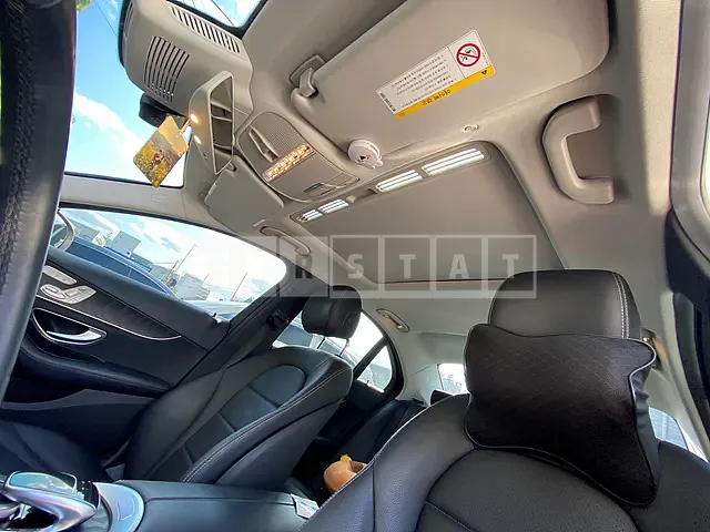 Photo 2 of 10: 2018 Mercedes-Benz C220 d — Korean insurance auction